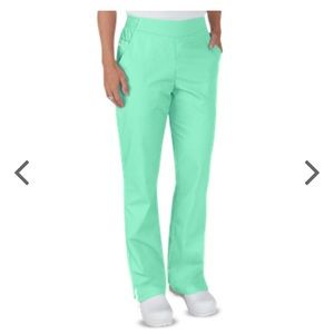 NWT Butter Soft Flat Front Scrub Pants - Jadelime